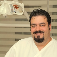 Dr. Dt. Tolga Bıçakcı